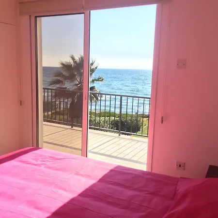 بيت للعطل Serenity Beach House Surfer Haven لارنكا