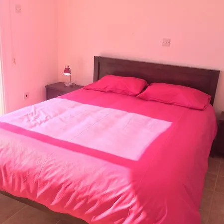 بيت للعطل Serenity Beach House Surfer Haven لارنكا